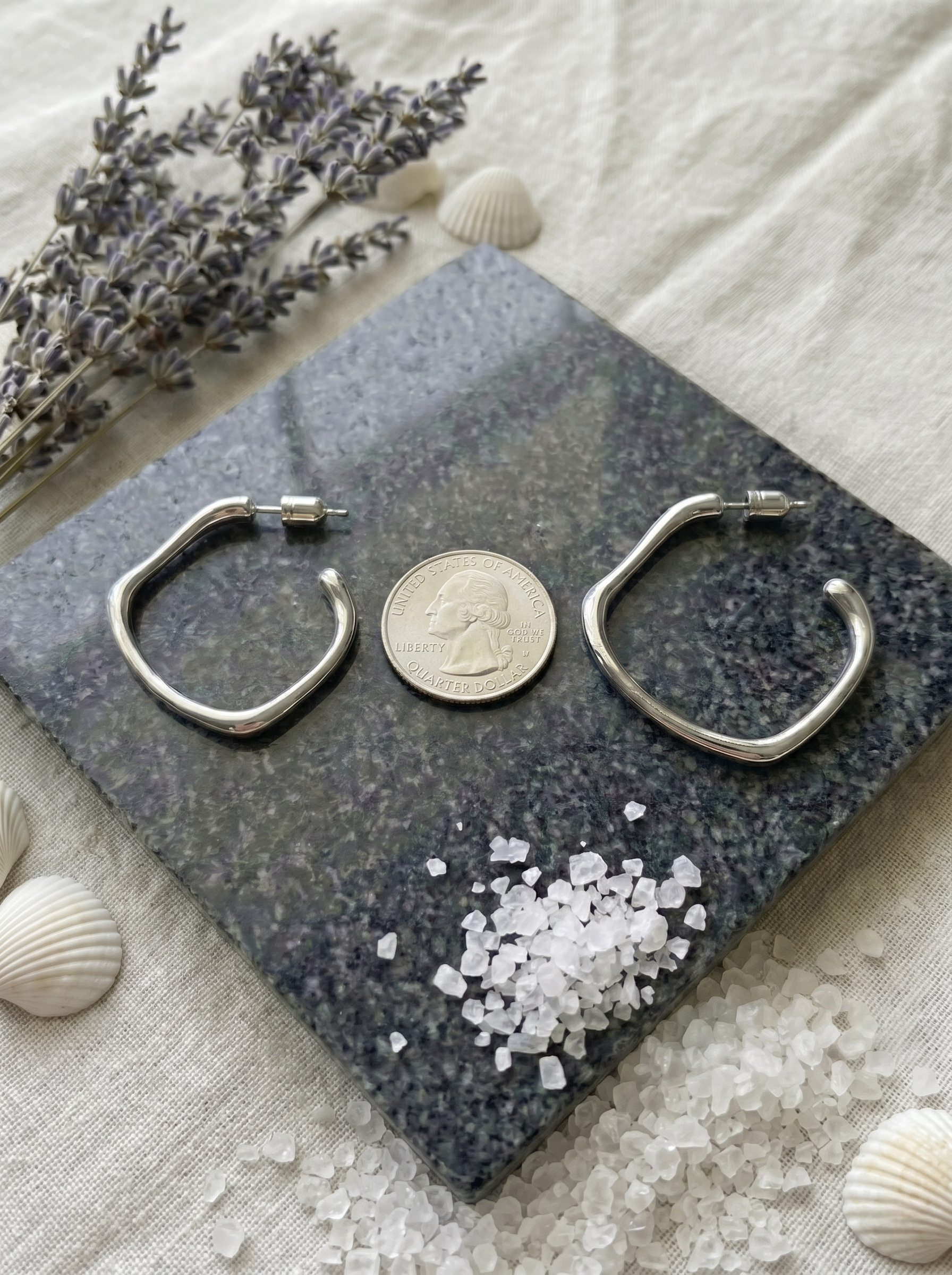 HA 004 Earring (L Size)